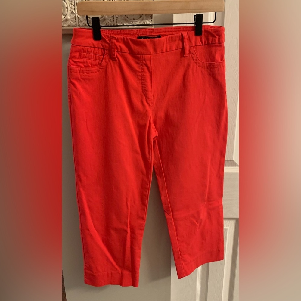 Zac & Rachel Vibrant Red Capri Pants - 6